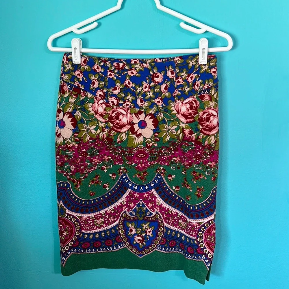 Anthropologie - Maeve Beautiful Floral Pattern Side Slit Pull On Skirt